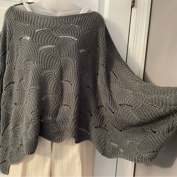 Poncho Sweater - Picture 4 of 6